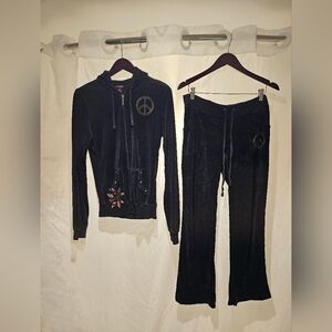 T Party Fashion Black Velour Track Pants & Hoodie Set